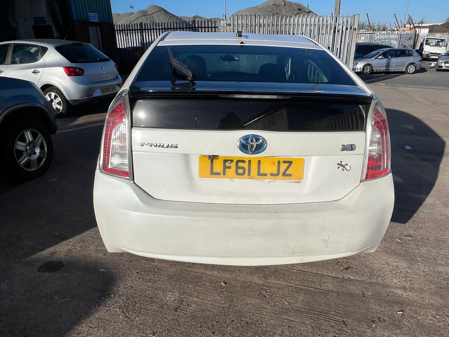 Used Toyota Prius 2016 for sale - 76600010: Photo 6