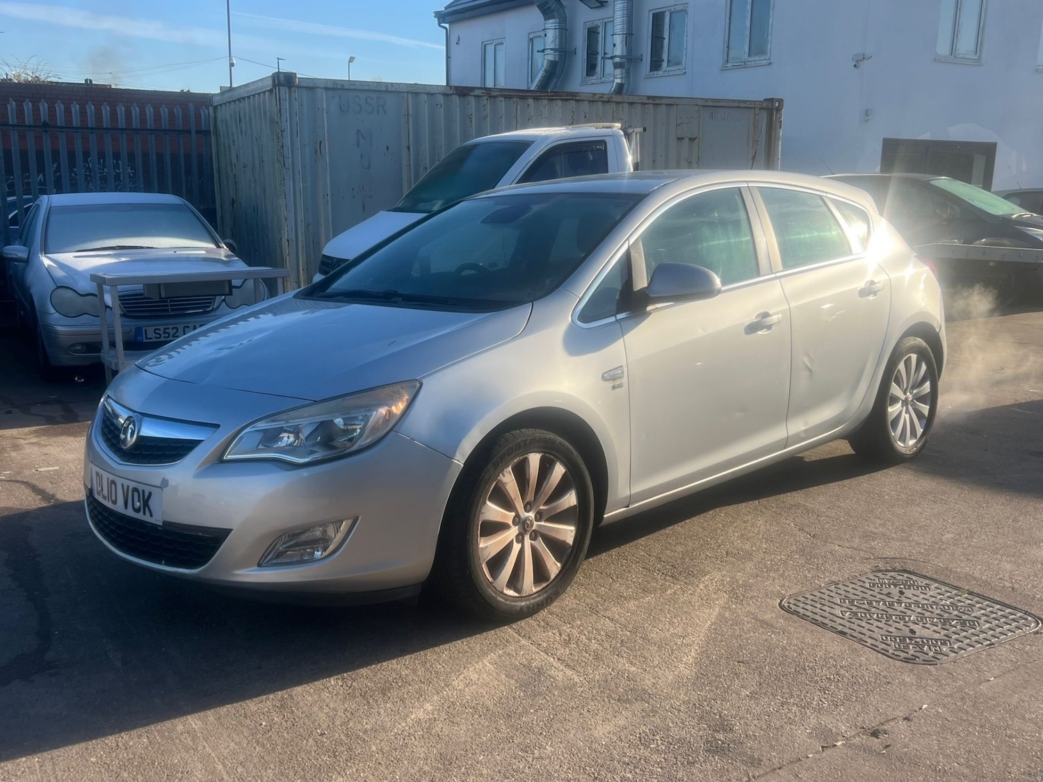 Used Vauxhall Astra 2010 for sale - 76669450: Photo 1