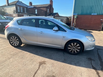 Used Vauxhall Astra 2010 for sale - 76669450: Photo