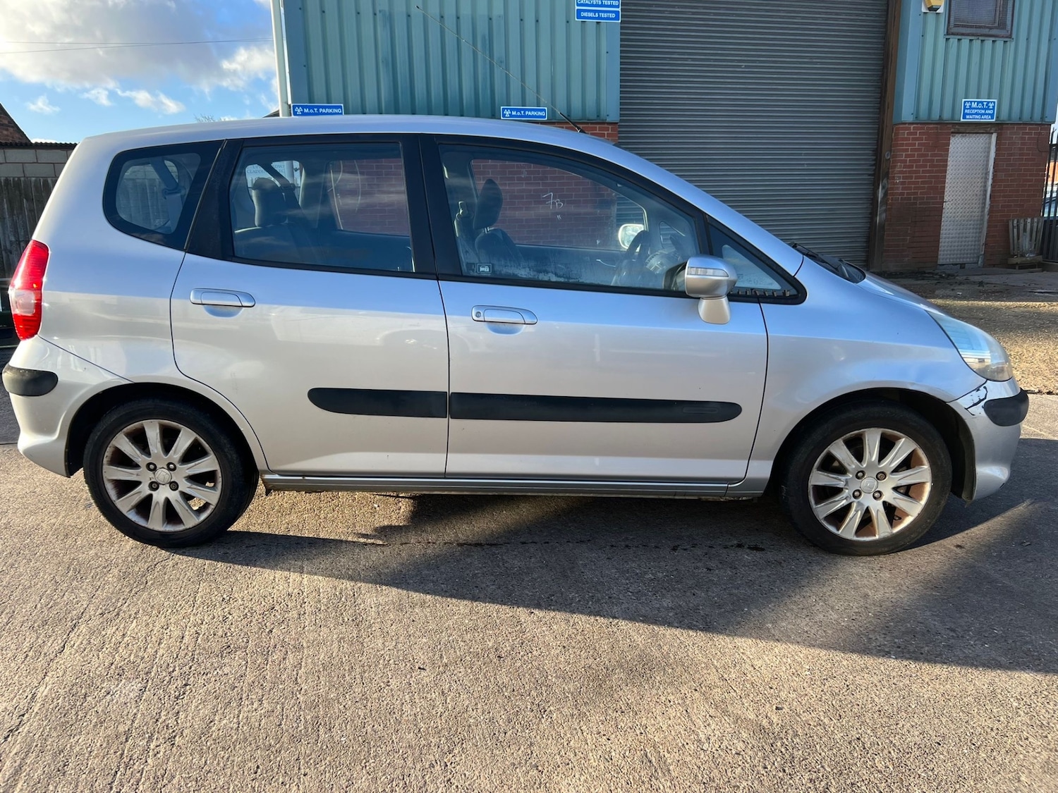 Used Honda Jazz 2004 for sale - 76669452: Photo 4