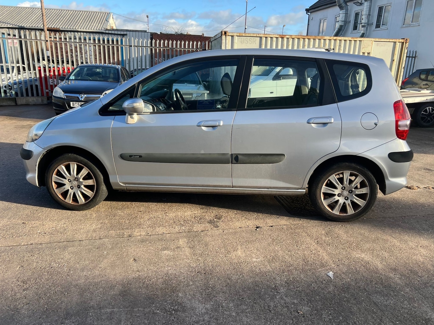 Used Honda Jazz 2004 for sale - 76669452: Photo 6