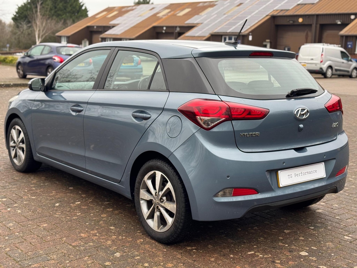 Used Hyundai i20 2017 for sale - 77029587: Photo 2