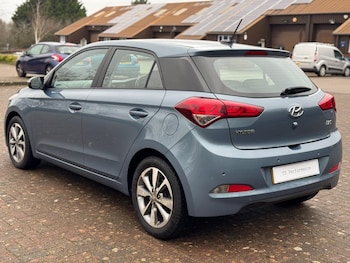 Used Hyundai i20 2017 for sale - 77029587: Photo
