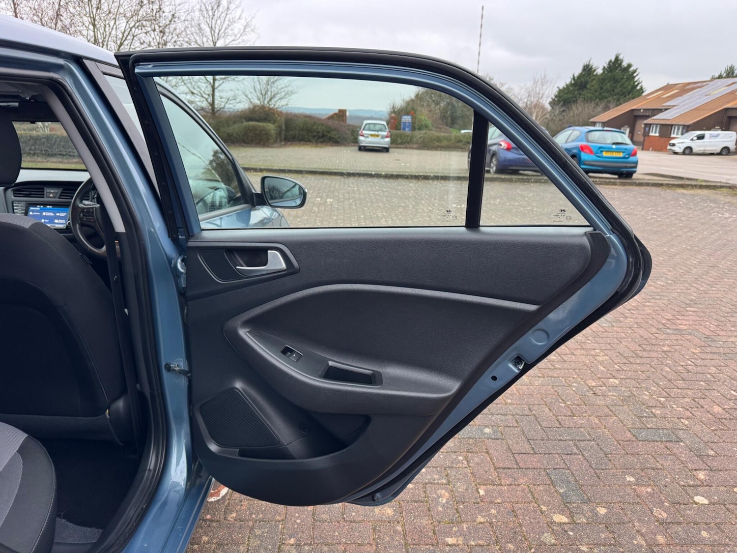 Used Hyundai i20 2017 for sale - 77029587: Photo 46