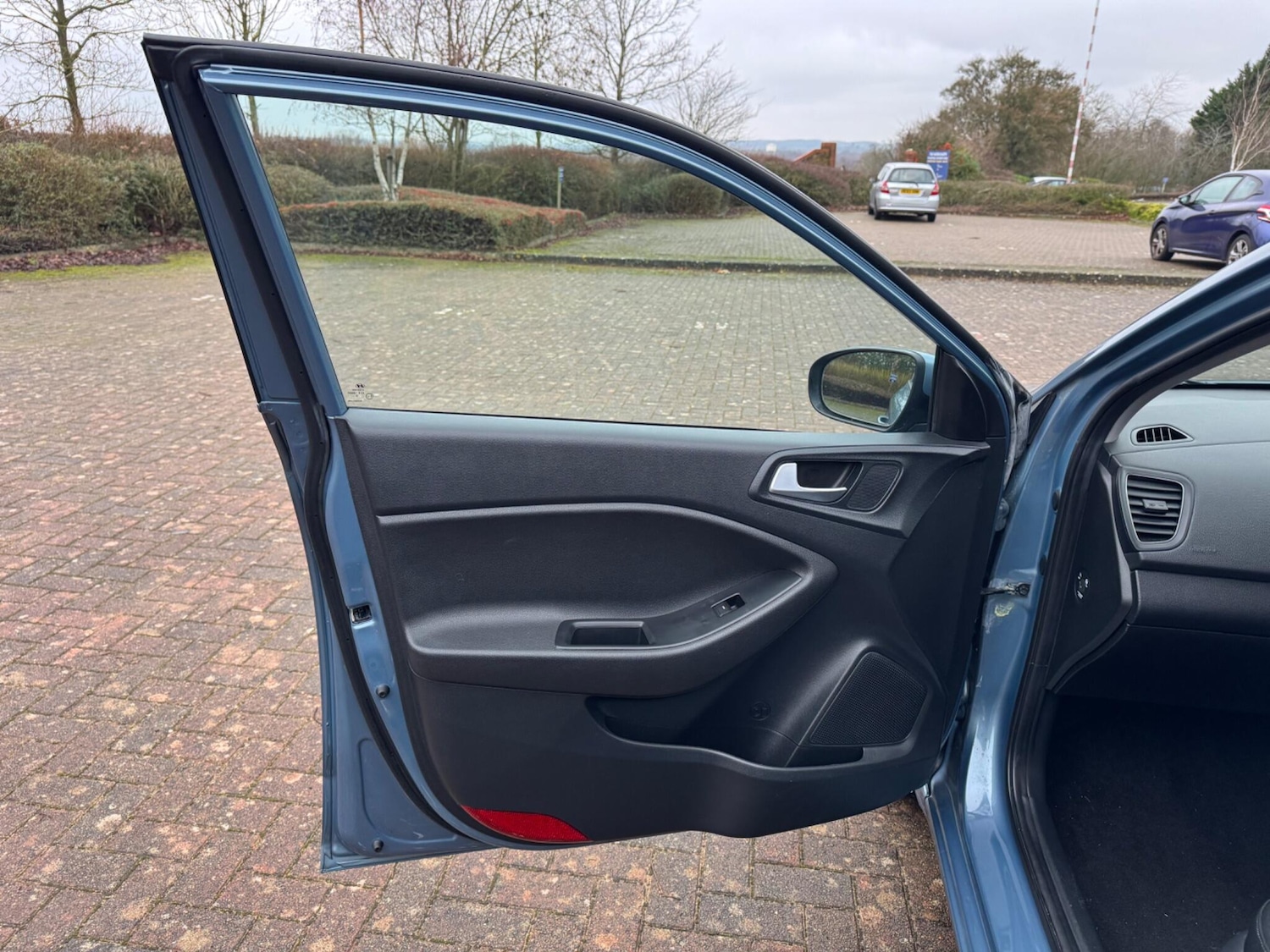 Used Hyundai i20 2017 for sale - 77029587: Photo 48