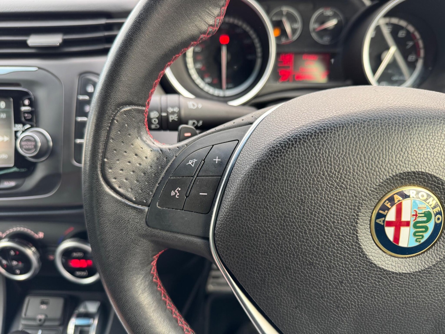 Used Alfa Romeo Giulietta 2015 for sale - 76485280: Photo 19