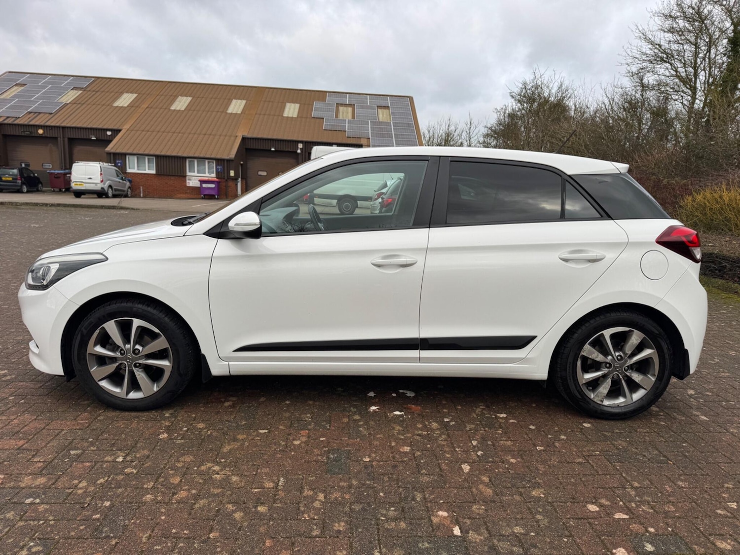 Used Hyundai i20 2016 for sale - 77155760: Photo 5