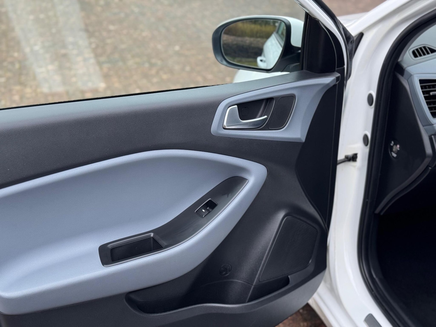 Used Hyundai i20 2016 for sale - 77155760: Photo 50