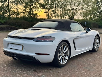 Used Porsche 718 Boxster 2017 for sale - 76021182: Photo