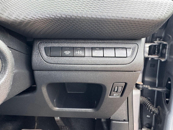 Used Peugeot 2008 2016 for sale - 75152925: Photo 13