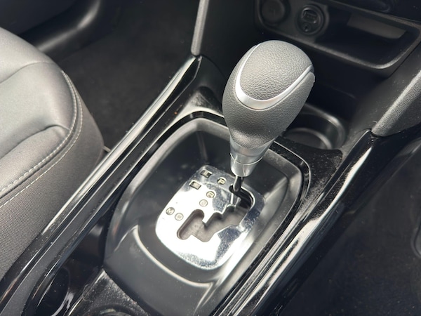 Used Peugeot 2008 2016 for sale - 75152925: Photo 5
