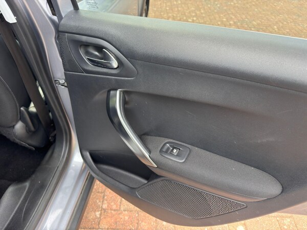 Used Peugeot 2008 2016 for sale - 75152925: Photo 64