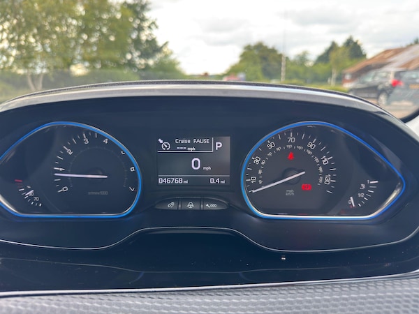 Used Peugeot 2008 2016 for sale - 75152925: Photo 6