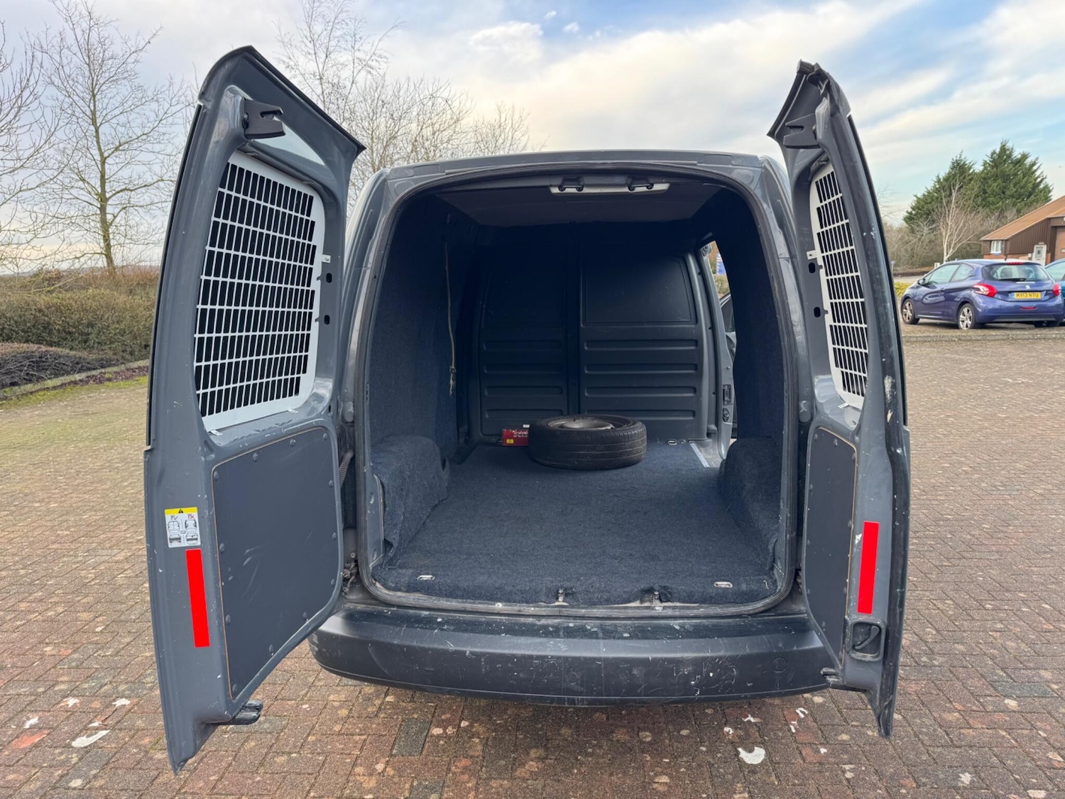 Used Volkswagen Caddy 2014 for sale - 77320523: Photo 49