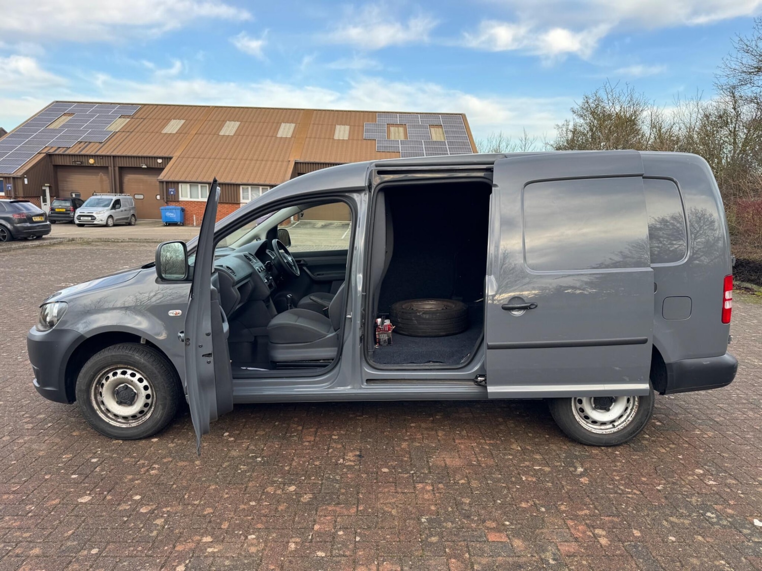 Used Volkswagen Caddy 2014 for sale - 77320523: Photo 7