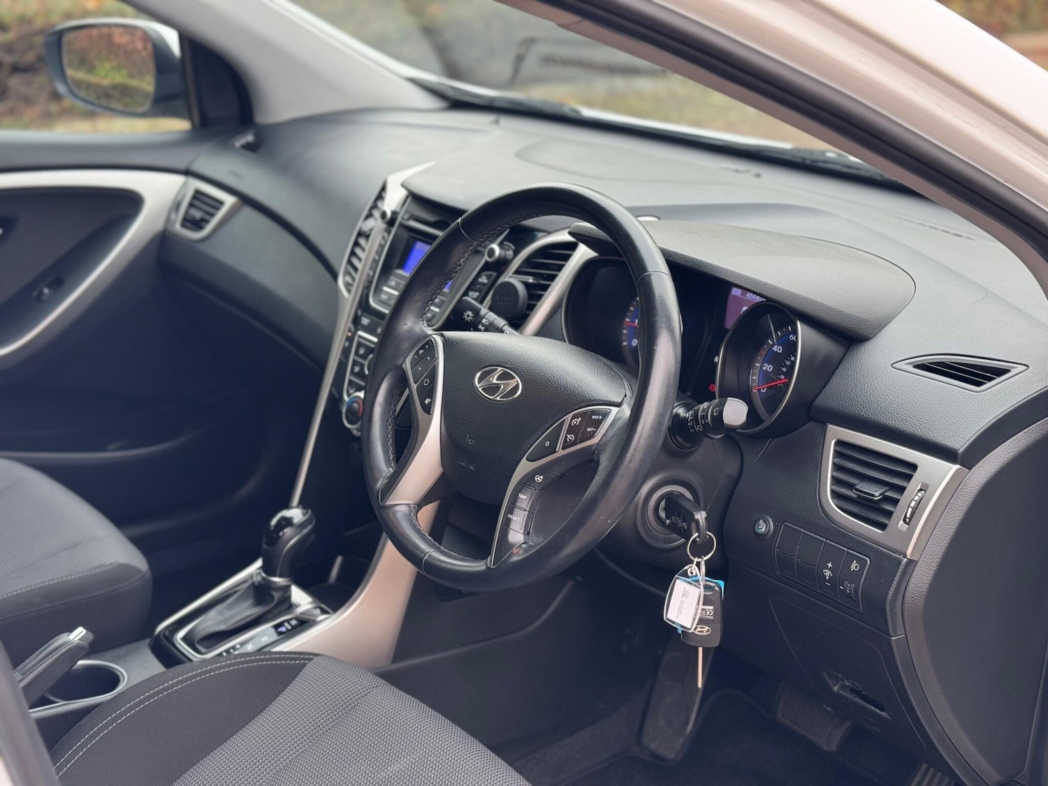 Used Hyundai i30 2015 for sale - 76239555: Photo 30