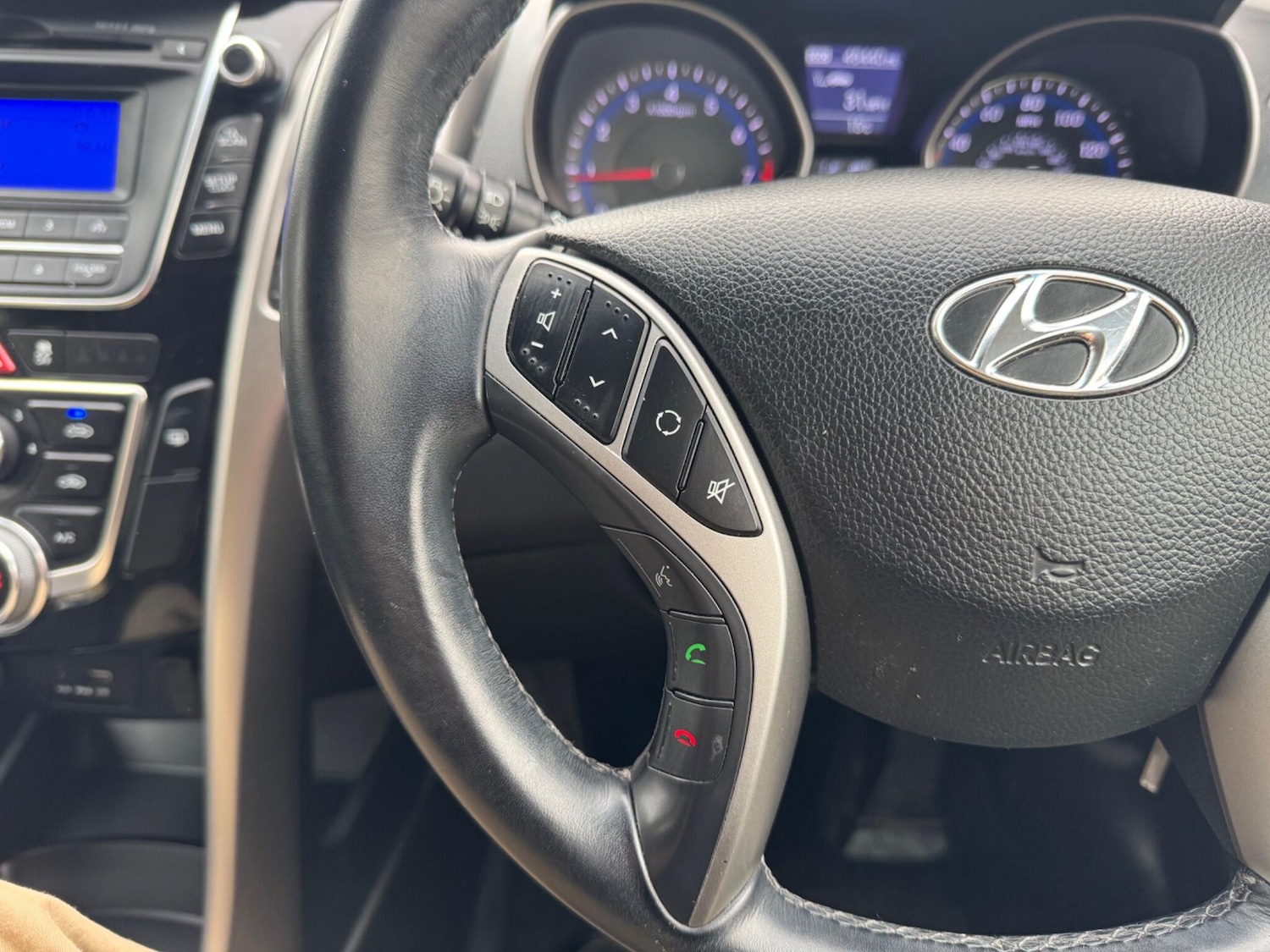 Used Hyundai i30 2015 for sale - 76239555: Photo 37