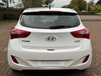 Used Hyundai i30 2015 for sale - 76239555: Photo 4
