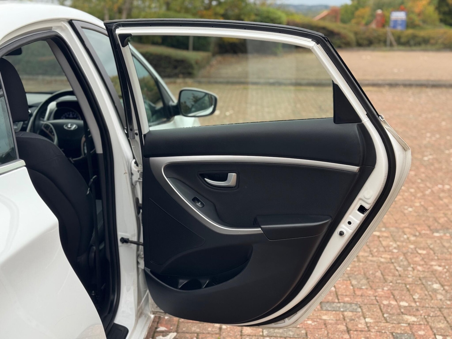 Used Hyundai i30 2015 for sale - 76239555: Photo 51