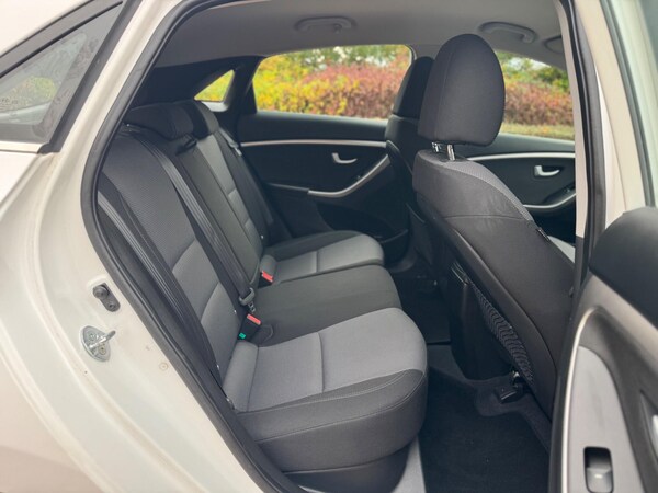 Used Hyundai i30 2015 for sale - 76239555: Photo 54