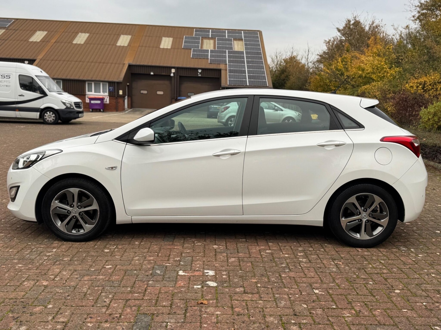 Used Hyundai i30 2015 for sale - 76239555: Photo 6