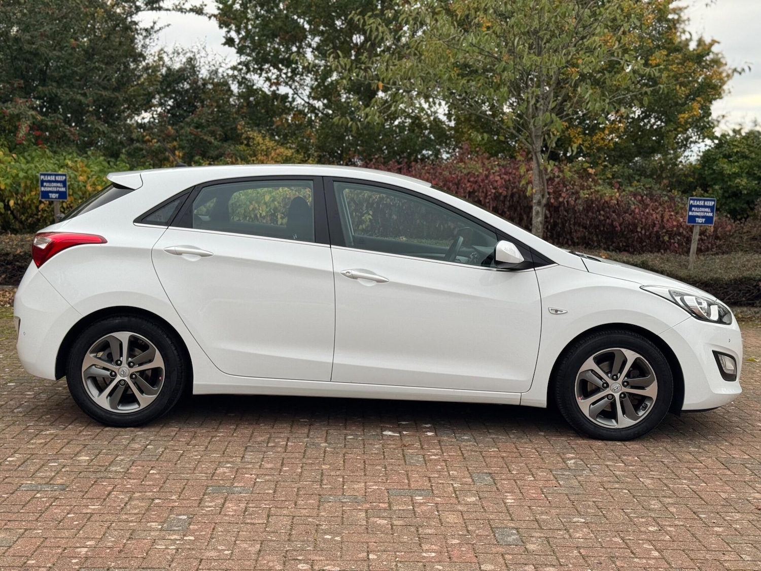Used Hyundai i30 2015 for sale - 76239555: Photo 8