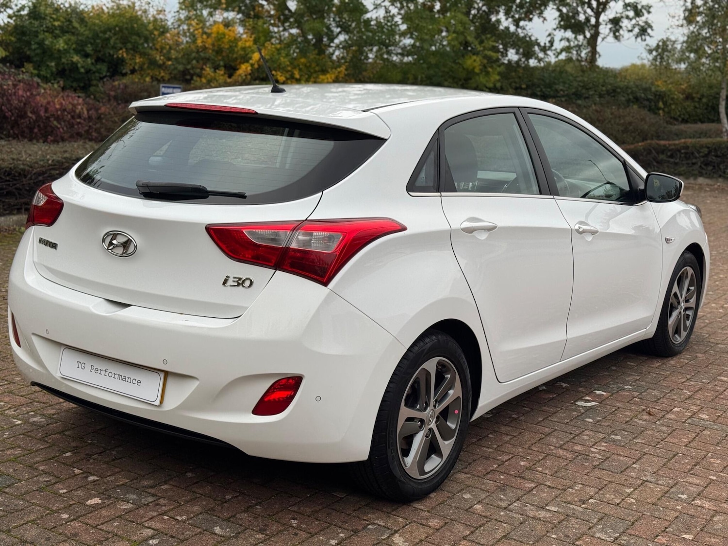 Used Hyundai i30 2015 for sale - 76239555: Photo 9