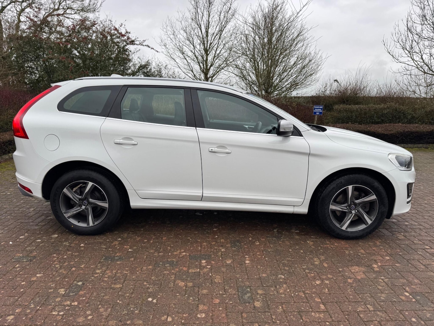 Used Volvo XC60 2015 for sale - 77238409: Photo 16