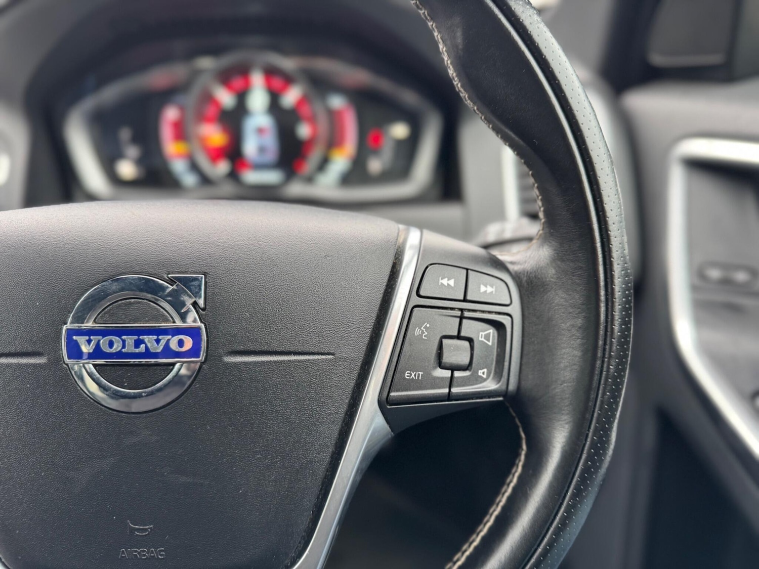 Used Volvo XC60 2015 for sale - 77238409: Photo 23