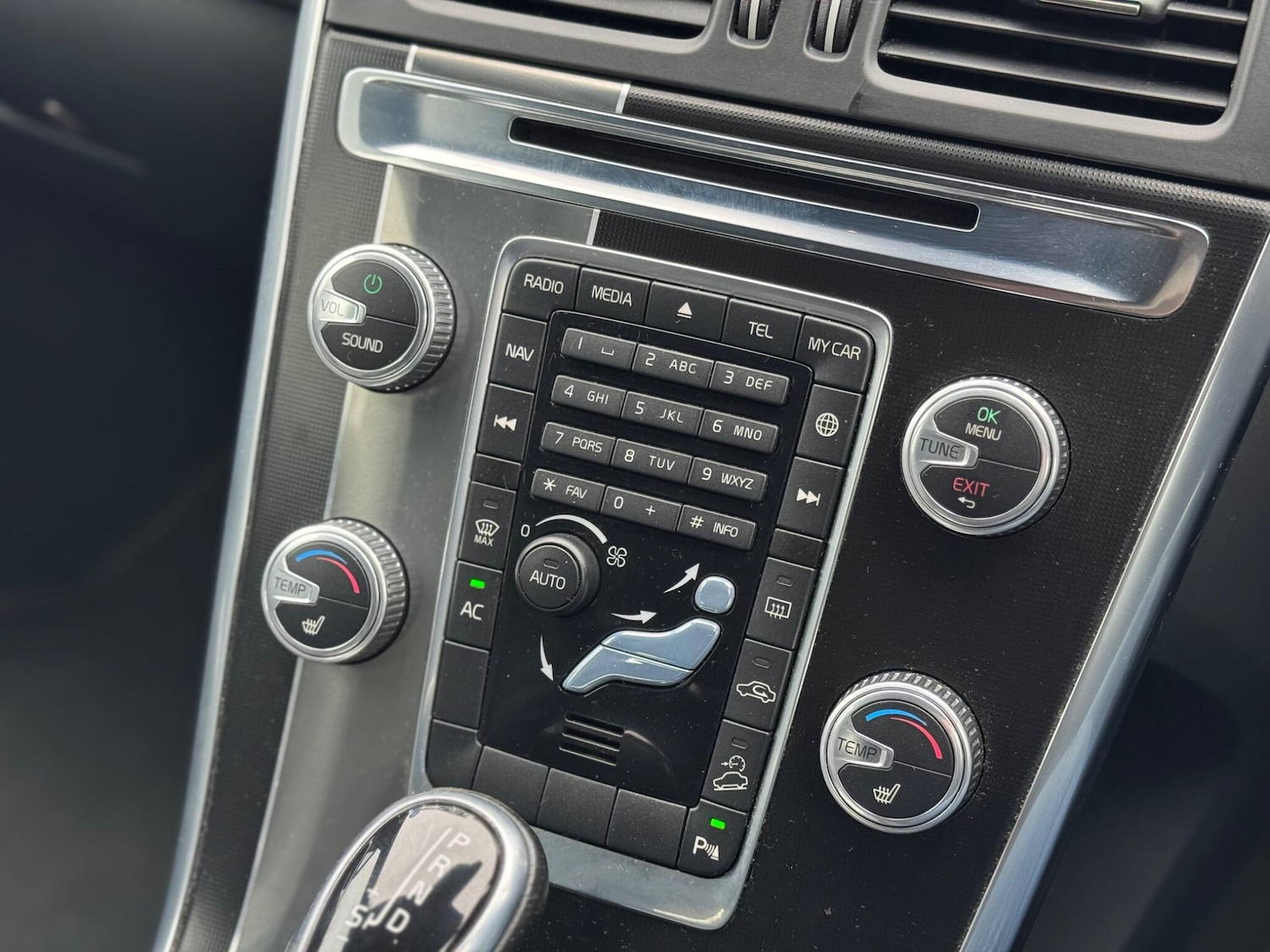 Used Volvo XC60 2015 for sale - 77238409: Photo 33