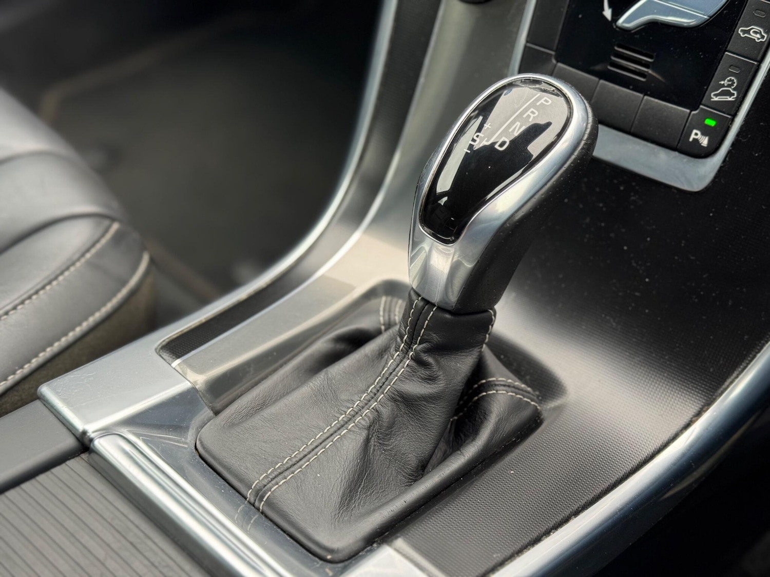 Used Volvo XC60 2015 for sale - 77238409: Photo 34