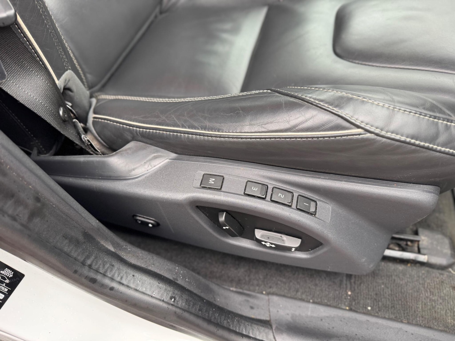 Used Volvo XC60 2015 for sale - 77238409: Photo 43