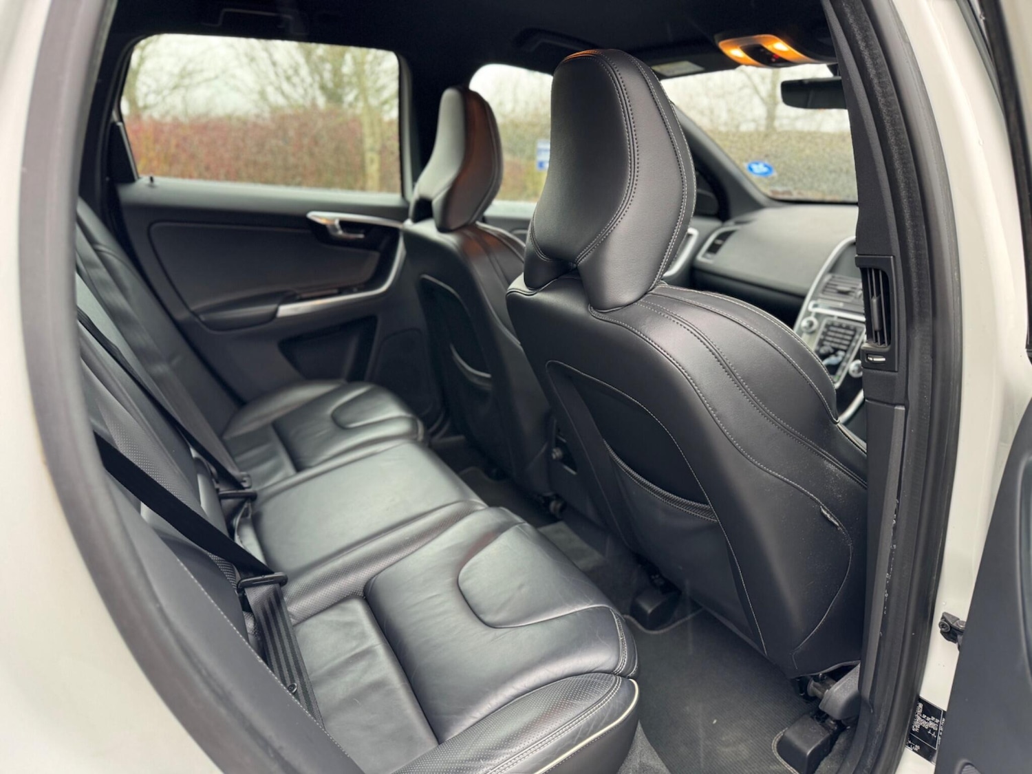 Used Volvo XC60 2015 for sale - 77238409: Photo 45