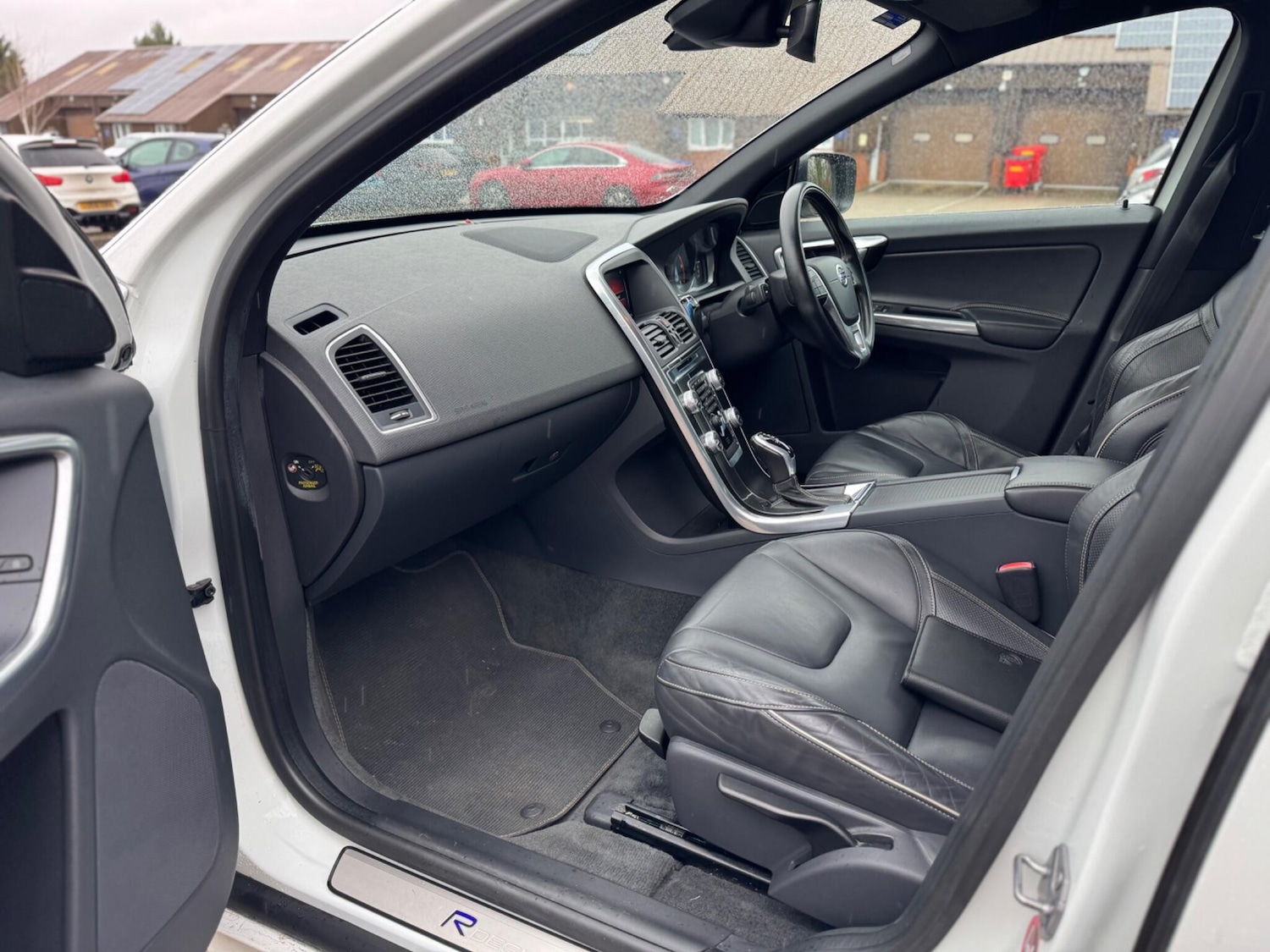 Used Volvo XC60 2015 for sale - 77238409: Photo 49