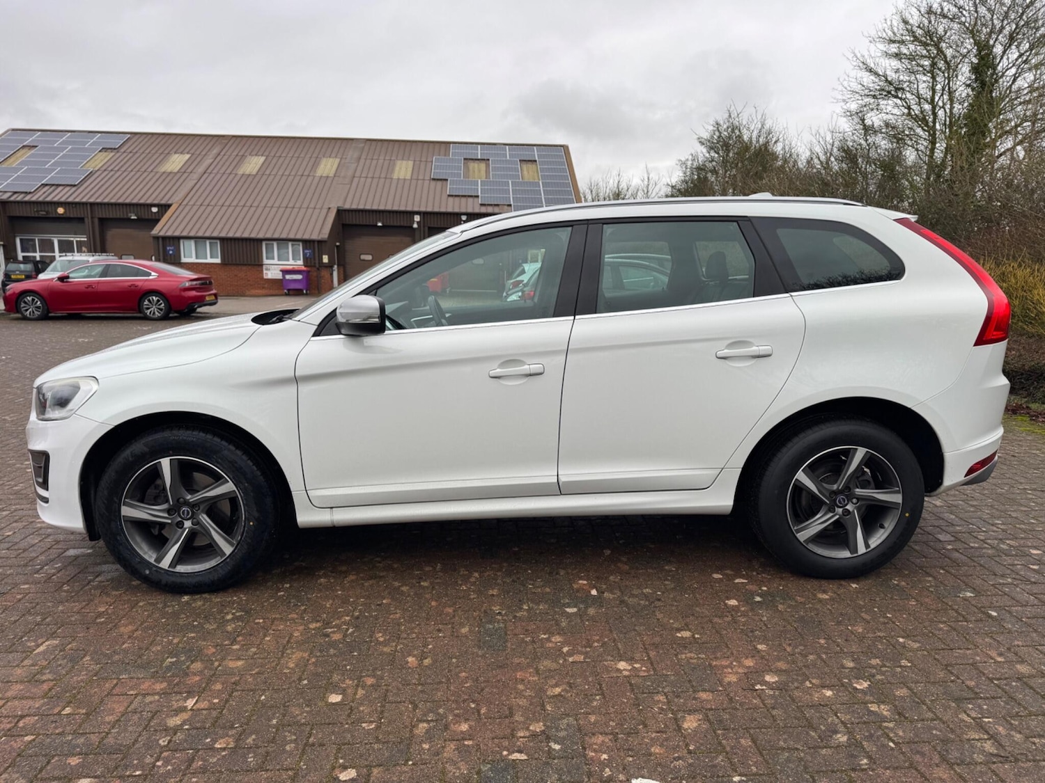 Used Volvo XC60 2015 for sale - 77238409: Photo 5