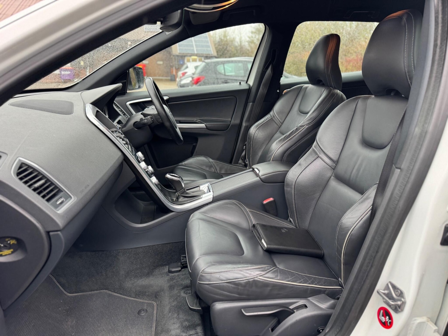 Used Volvo XC60 2015 for sale - 77238409: Photo 50