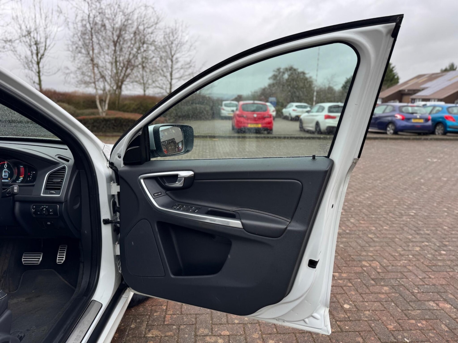 Used Volvo XC60 2015 for sale - 77238409: Photo 53