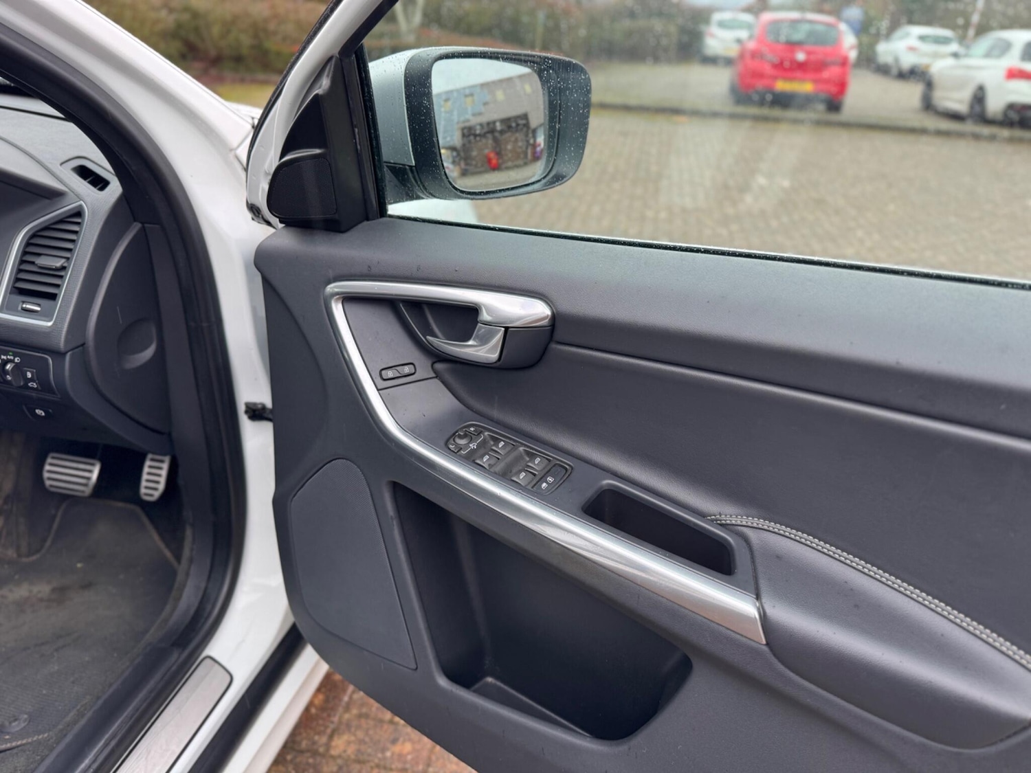 Used Volvo XC60 2015 for sale - 77238409: Photo 54