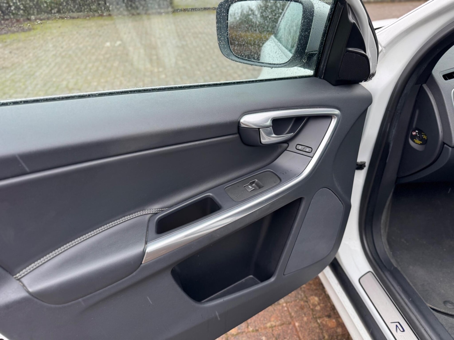 Used Volvo XC60 2015 for sale - 77238409: Photo 58