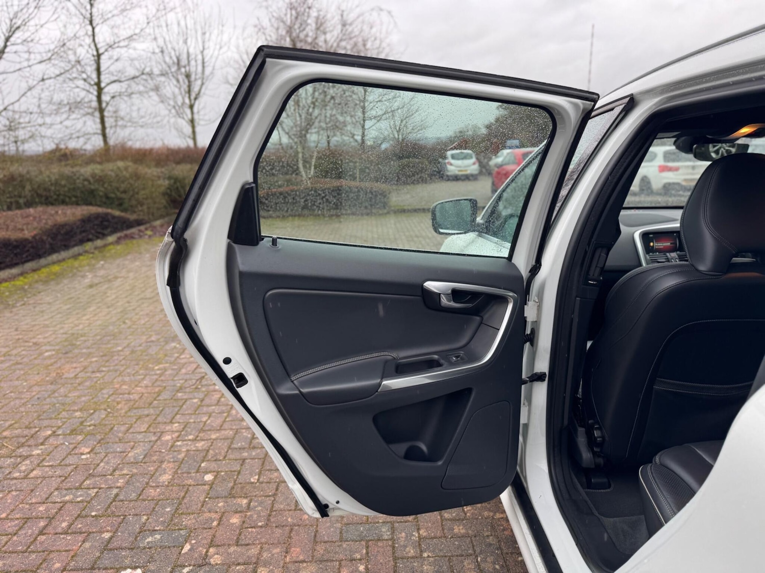 Used Volvo XC60 2015 for sale - 77238409: Photo 59