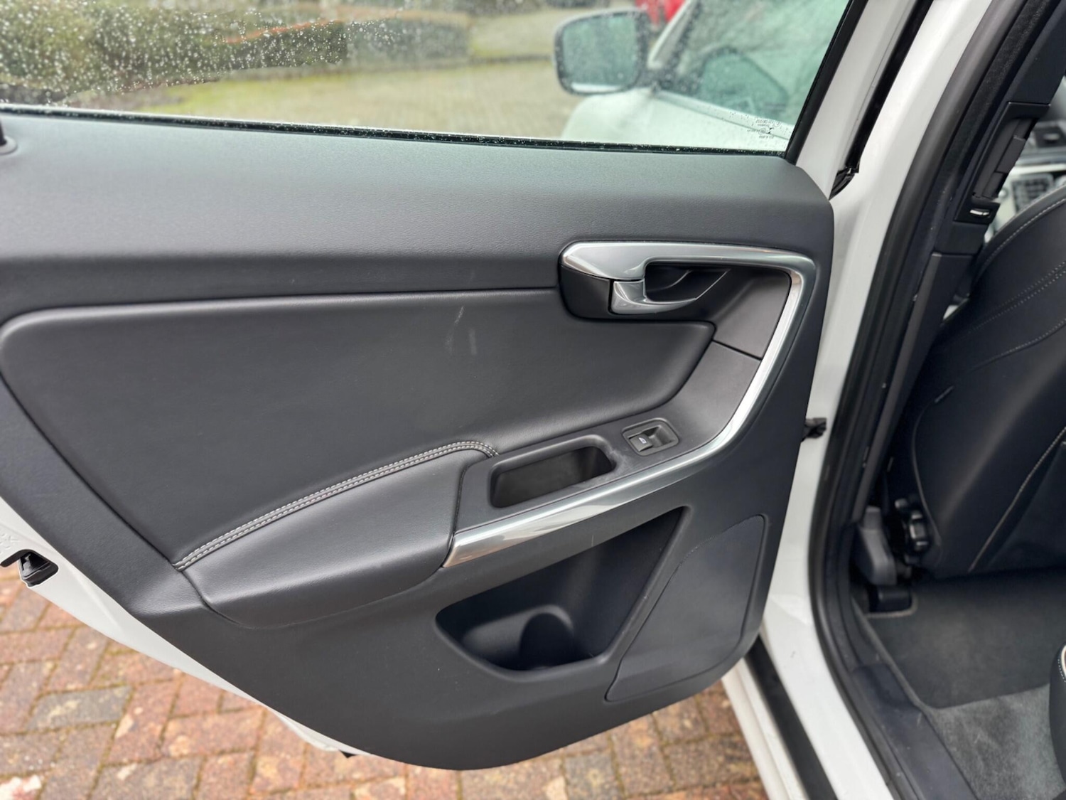 Used Volvo XC60 2015 for sale - 77238409: Photo 60