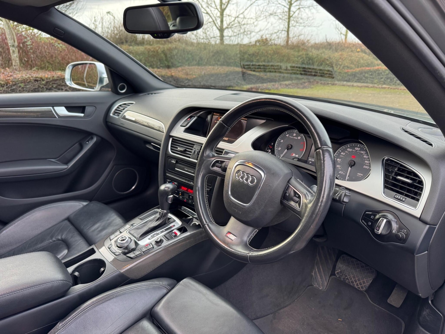 Used Audi A4 2011 for sale - 76989593: Photo 3