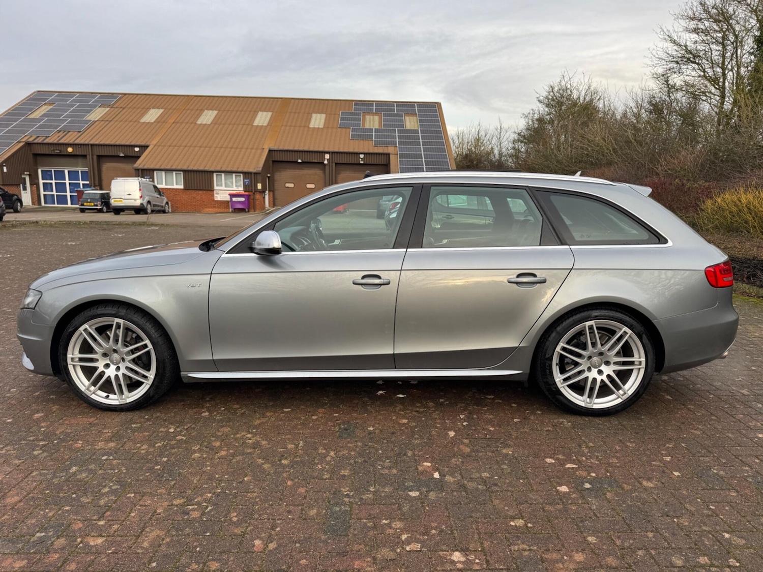 Used Audi A4 2011 for sale - 76989593: Photo 5