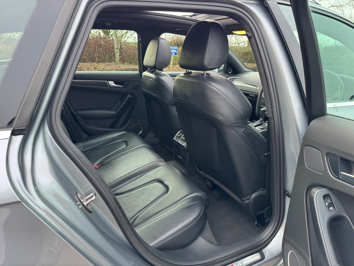 Used Audi A4 2011 for sale - 76989593: Photo 52