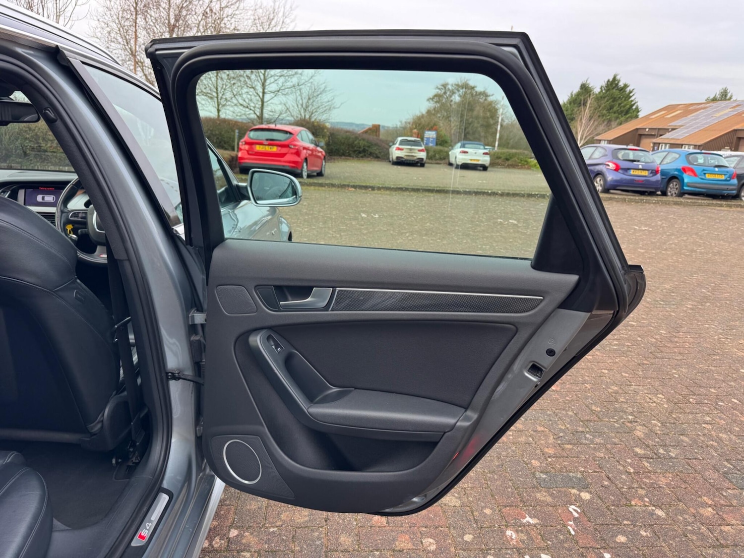 Used Audi A4 2011 for sale - 76989593: Photo 62