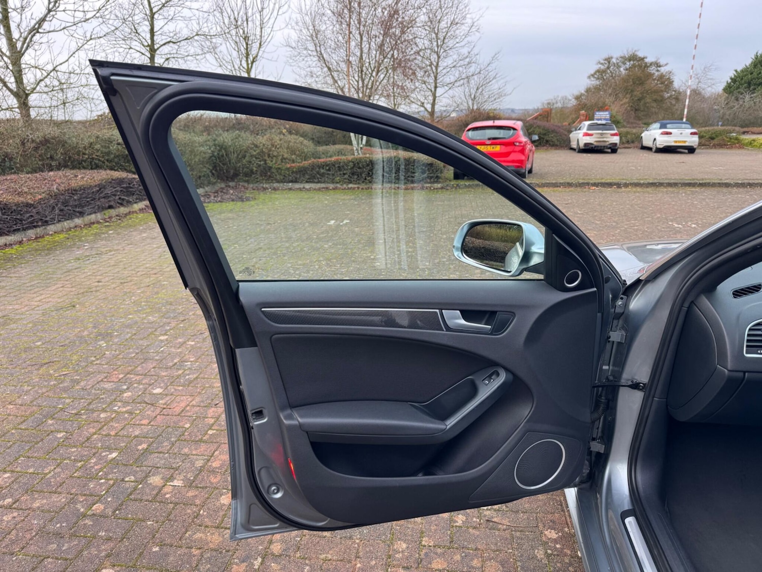 Used Audi A4 2011 for sale - 76989593: Photo 65