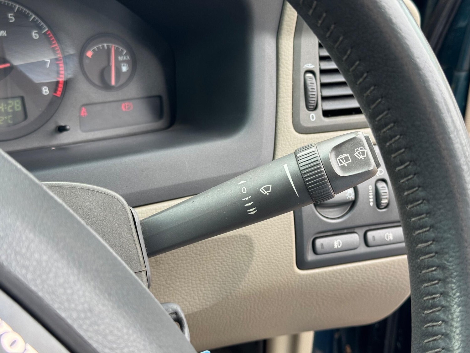 Used Volvo V70 2002 for sale - 78086870: Photo 17