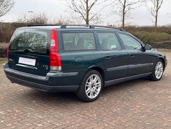 Used Volvo V70 2002 for sale - 78086870: Photo