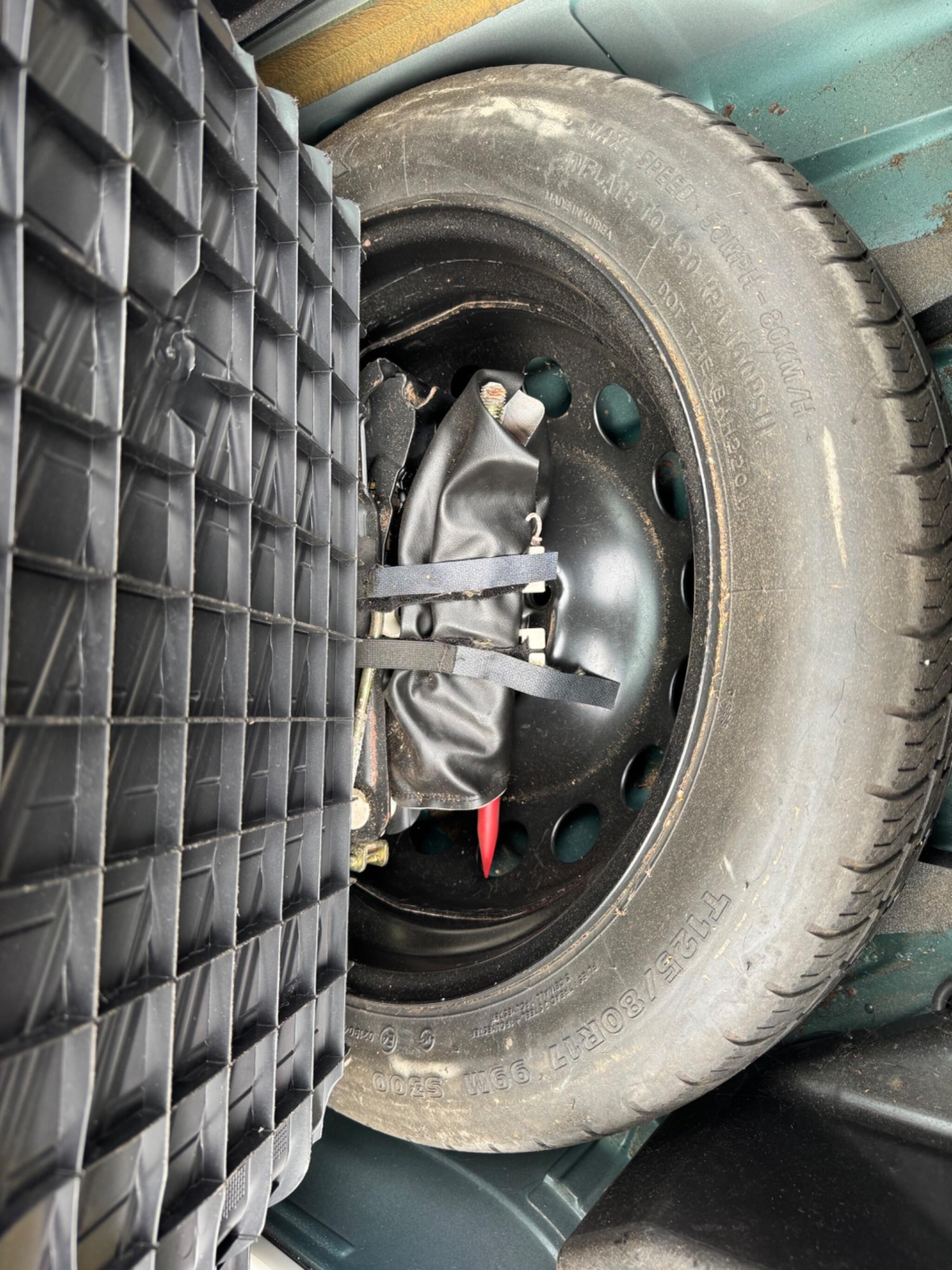 Used Volvo V70 2002 for sale - 78086870: Photo 49