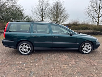 Used Volvo V70 2002 for sale - 78086870: Photo